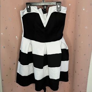 Charlotte Russe Monochrome Strapless Dress